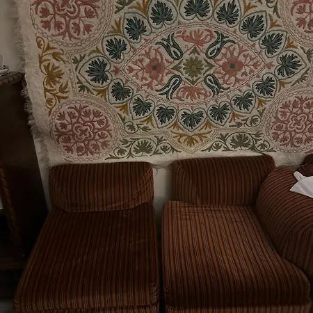 Parliament Flat Apartman *