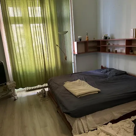 Parliament Flat Apartment